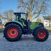 Дөңгөлөктүү трактор CLAAS Axion 850, Киев областы. 