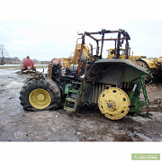 Қосалқы бөлшектерге арналған JOHN DEERE 7810 тракторы, Киев 