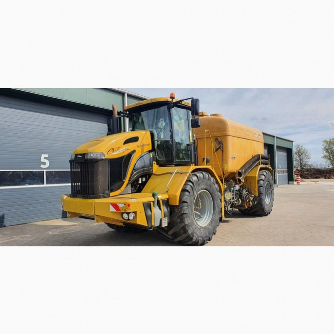 Самохідний розкидач органічних добрив Challanger Terra Gator 2244, Київська обл.  - зображення 1