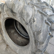 Була шина 540/65R30 і 710/70R38 GoodYear Firestone для трактора John Deere, Черкаська область. Україна