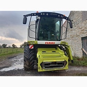 Комбайн Claas Lexion 750 + V750, Київ. Украйна