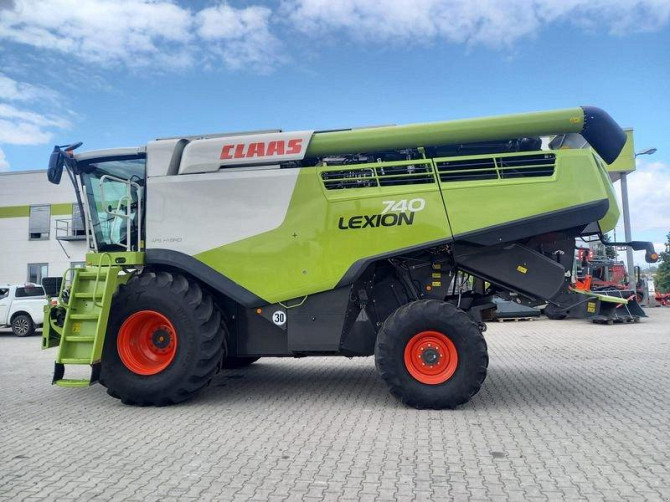 Комбайн Claas Lexion 740, Київська область.  - зображення 1