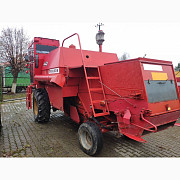 Комбайн Massey Ferguson 440, Волинська область. Україна