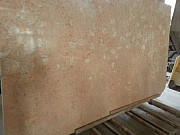 Мраморные слэбы и мраморная плитка , применяются часто. Их используют для облицовки полов, стен Київ