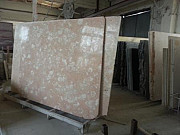Мраморные слэбы и мраморная плитка , применяются часто. Их используют для облицовки полов, стен Київ