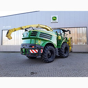 Кормозбиральний комбайн John Deere 8400, Київська область. Украйна